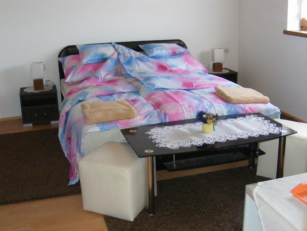Szerencsecsillag Vendeghaz Hotell Kiskoros Exteriör bild